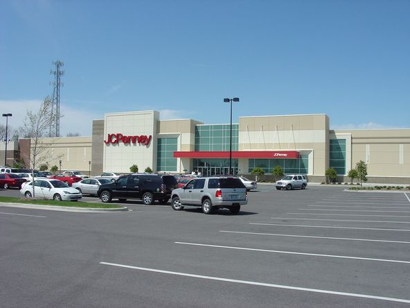 Richmond Centre: Barnes Mill Road & I-75, Richmond, KY 40475
